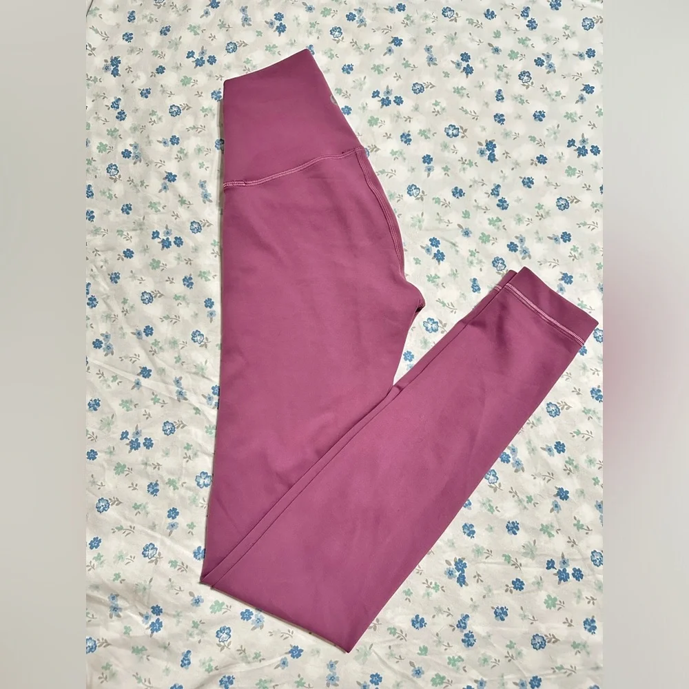 Lululemon Wonder Under High Rise Leggings Size 2 — Excellent Condition - Picture 3 of 10